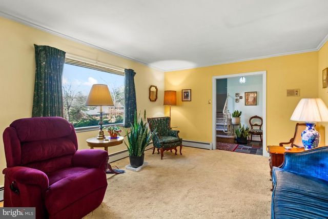 1758 GREEN BRIAR DR, Worcester, PA 19490