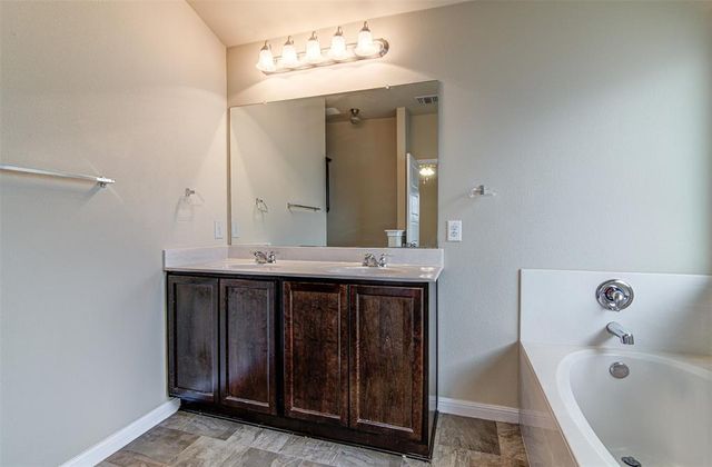 141 Leon River LOOP, Hutto, TX 78634