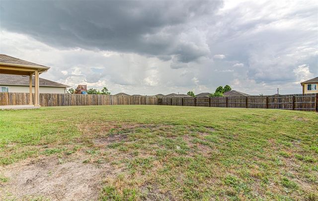 141 Leon River LOOP, Hutto, TX 78634