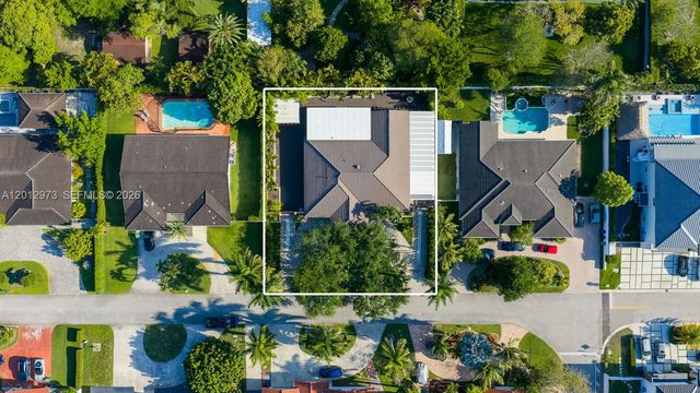 10570 SW 56th Ter, Miami, FL 33173