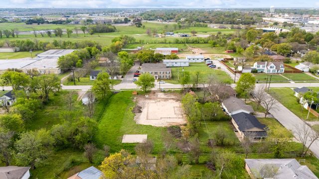 2102 Stanford Street, Greenville, TX 75401