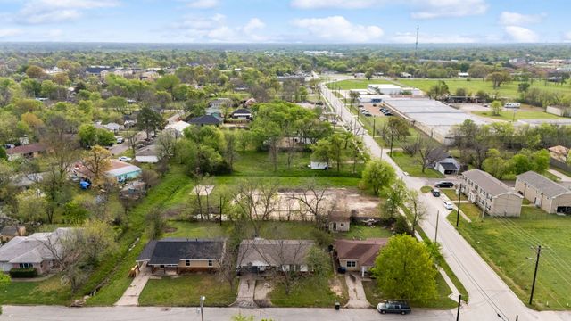 2102 Stanford Street, Greenville, TX 75401