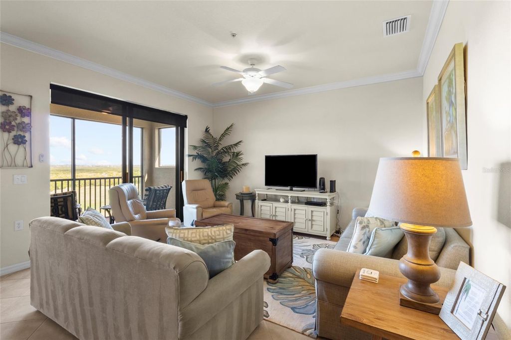Image 20 of property listing at 7019 RIVER HAMMOCK DRIVE 406, Bradenton, FL 34212