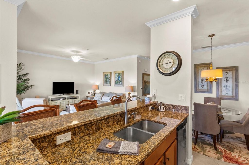 Image 29 of property listing at 7019 RIVER HAMMOCK DRIVE 406, Bradenton, FL 34212