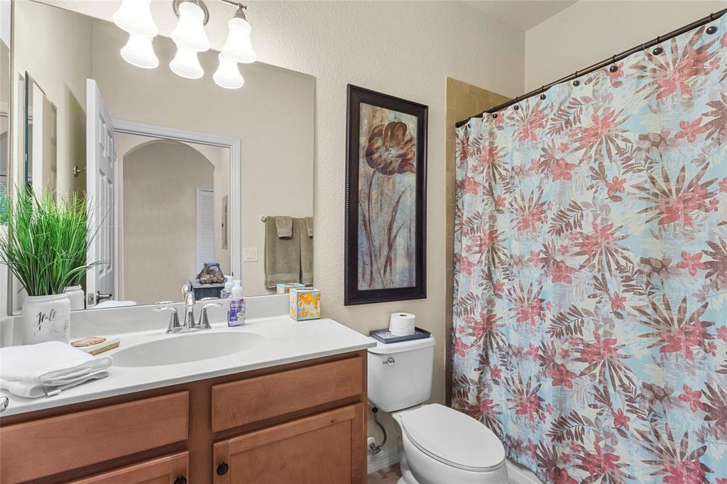 Image 33 of property listing at 7019 RIVER HAMMOCK DRIVE 406, Bradenton, FL 34212