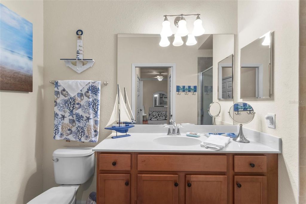 Image 37 of property listing at 7019 RIVER HAMMOCK DRIVE 406, Bradenton, FL 34212