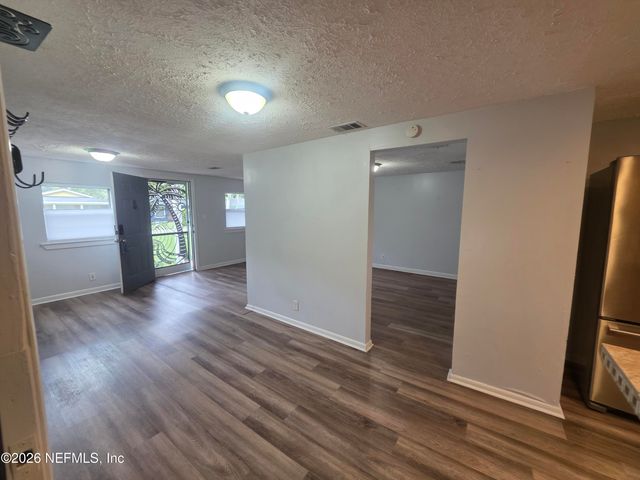 70 ROBERT Street, Atlantic Beach, FL 32233