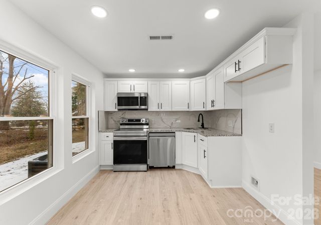 1413 Modena Street, Gastonia, NC 28054