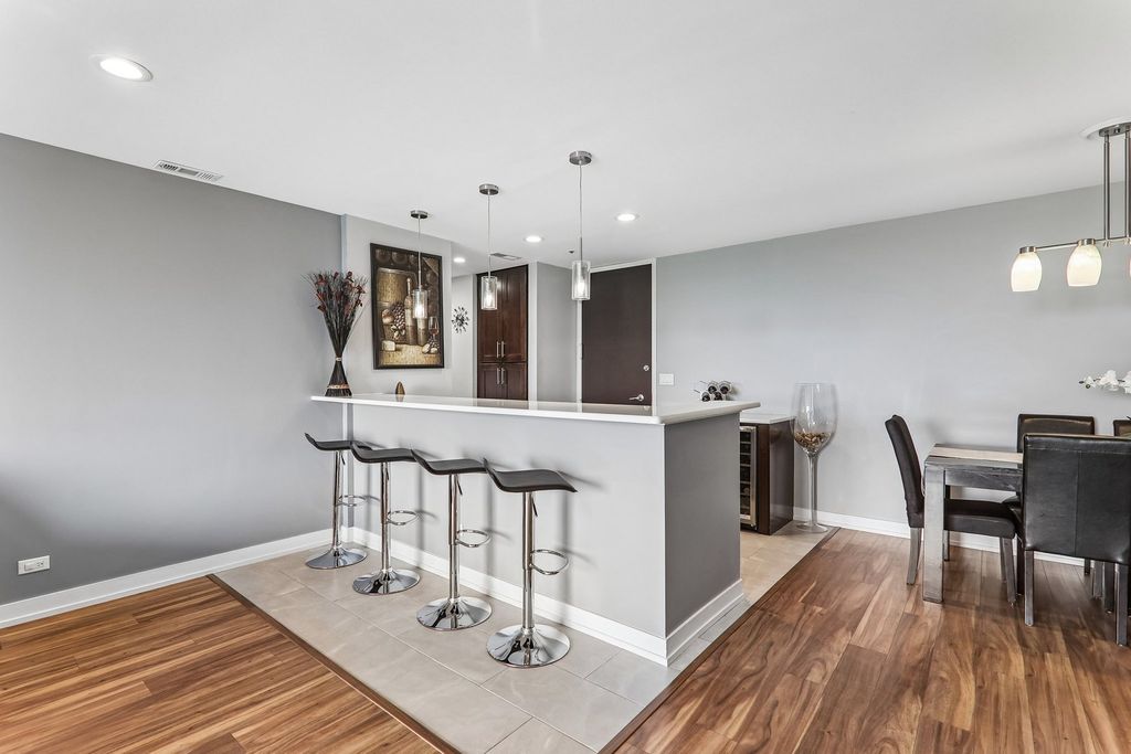 190 S Wood Dale Road 1105, Wood Dale, IL 60191 — photo 5