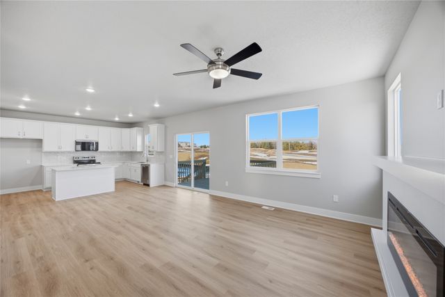 1476 S 91st Street, West Des Moines, IA 50266