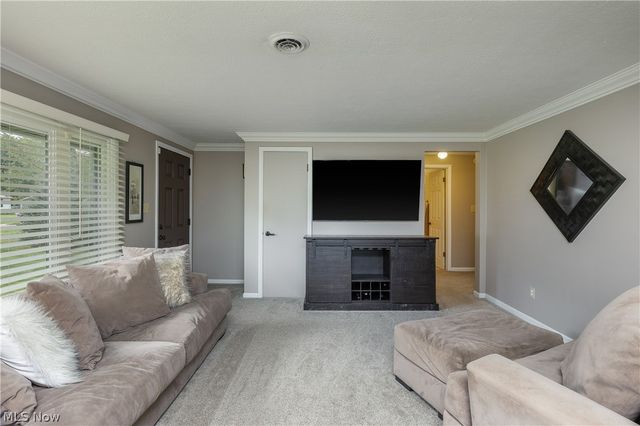 3781 Summit Road, Ravenna, OH 44266