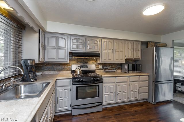3781 Summit Road, Ravenna, OH 44266