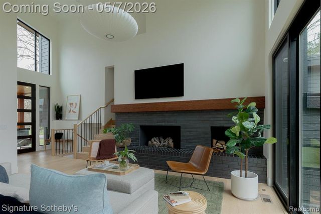 4720 Dover Road, Bloomfield Hills, MI 48304