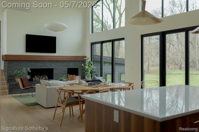 4720 Dover Road, Bloomfield Hills, MI 48304