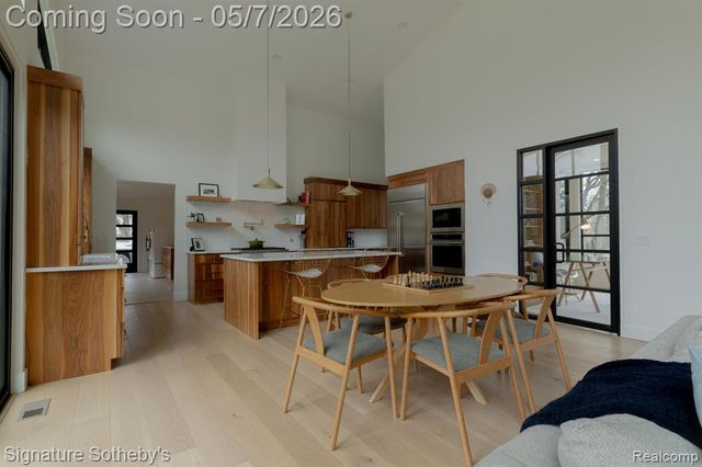 4720 Dover Road, Bloomfield Hills, MI 48304