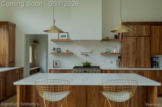 4720 Dover Road, Bloomfield Hills, MI 48304