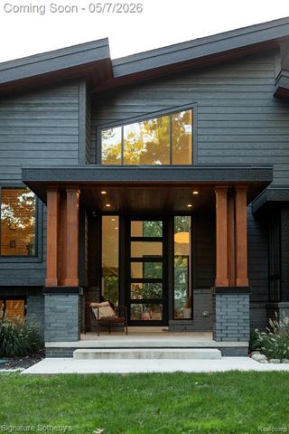 4720 Dover Road, Bloomfield Hills, MI 48304
