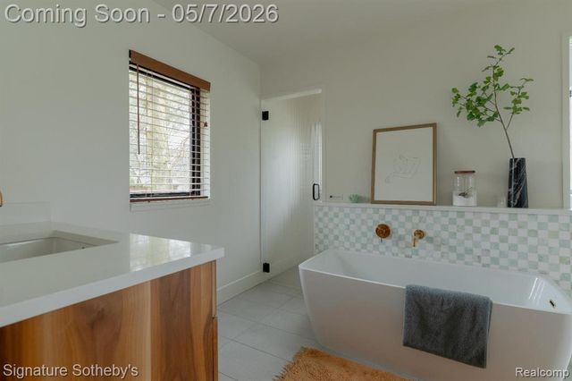 4720 Dover Road, Bloomfield Hills, MI 48304