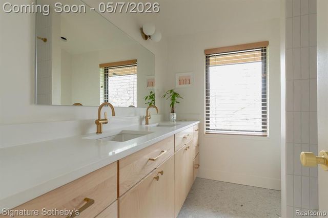 4720 Dover Road, Bloomfield Hills, MI 48304