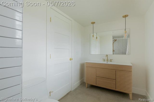4720 Dover Road, Bloomfield Hills, MI 48304