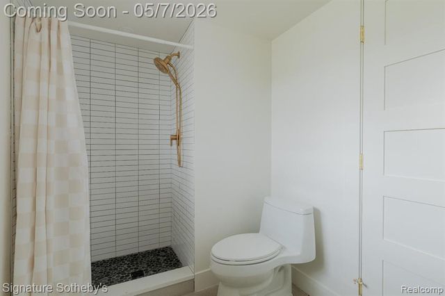 4720 Dover Road, Bloomfield Hills, MI 48304