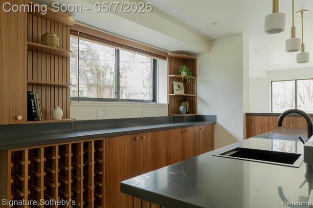 4720 Dover Road, Bloomfield Hills, MI 48304