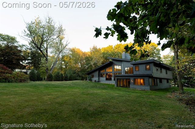 4720 Dover Road, Bloomfield Hills, MI 48304