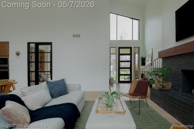 4720 Dover Road, Bloomfield Hills, MI 48304