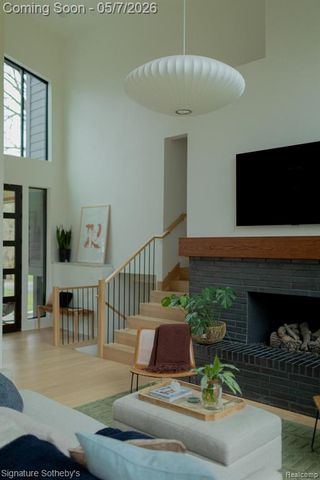 4720 Dover Road, Bloomfield Hills, MI 48304