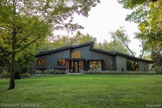 4720 Dover Road, Bloomfield Hills, MI 48304