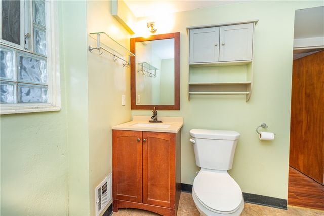 70 S 11th St, South Side, PA 15203