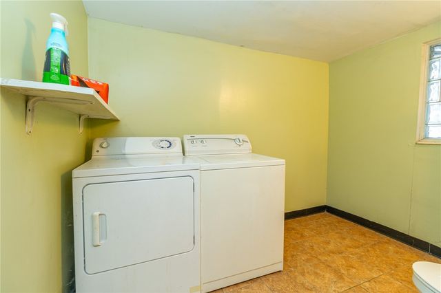 70 S 11th St, South Side, PA 15203