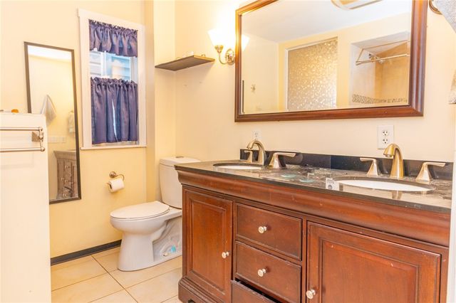 70 S 11th St, South Side, PA 15203