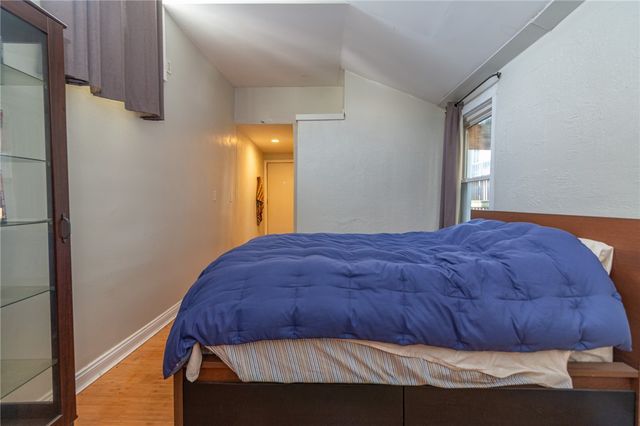 70 S 11th St, South Side, PA 15203