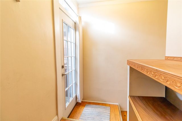 70 S 11th St, South Side, PA 15203