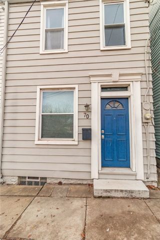 70 S 11th St, South Side, PA 15203