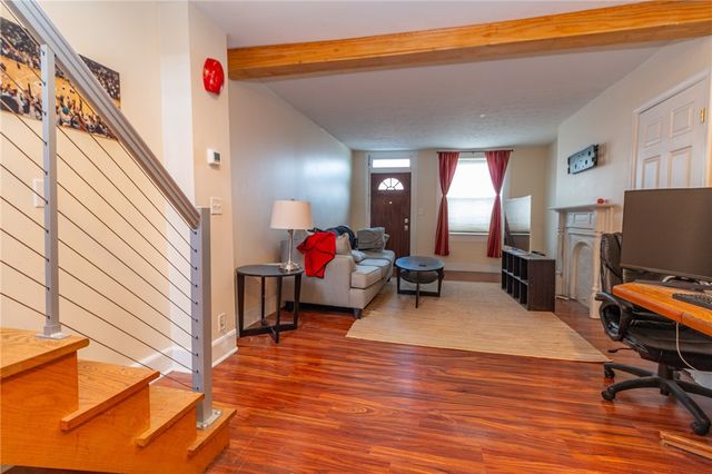 70 S 11th St, South Side, PA 15203