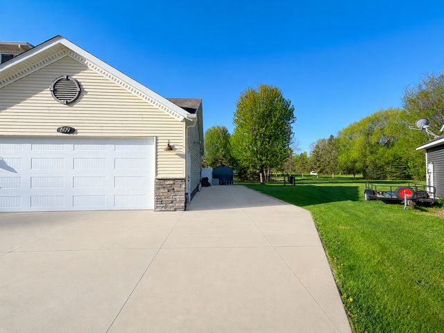 609 20th Avenue N, Sartell, MN 56377