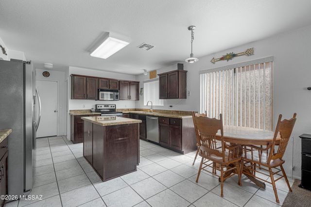 9128 E Sugar Sumac Street, Tucson, AZ 85747