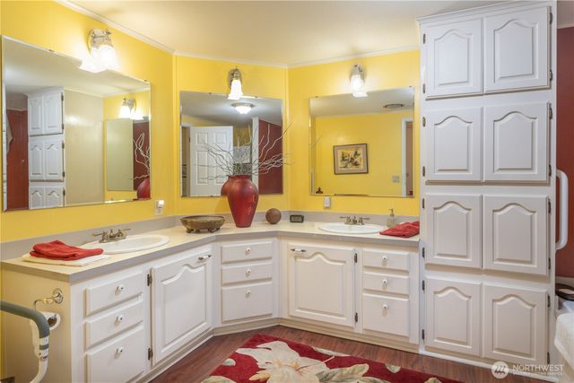 6680 NE Aquarius Lane, Bremerton, WA 98311