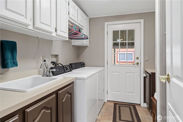 6680 NE Aquarius Lane, Bremerton, WA 98311