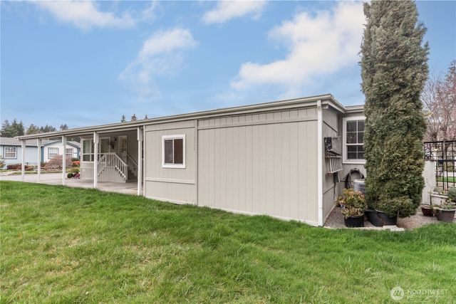 6680 NE Aquarius Lane, Bremerton, WA 98311