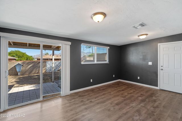 843 E Alturas Street, Tucson, AZ 85719