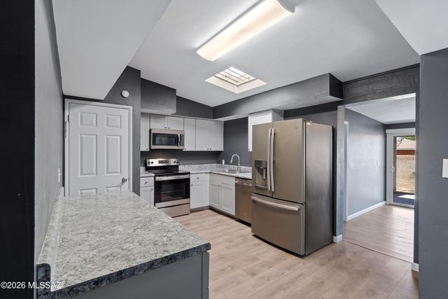 843 E Alturas Street, Tucson, AZ 85719