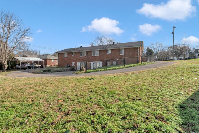 218 Cumberland Cir, Nashville, TN 37214