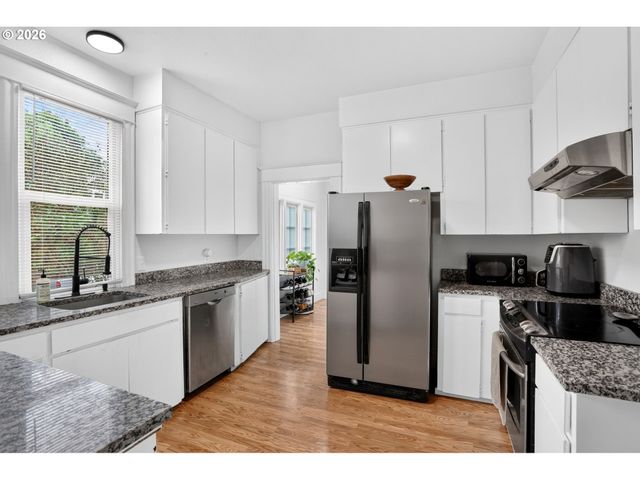 4836 N ALBINA Ave, Portland, OR 97217
