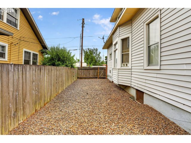 4836 N ALBINA Ave, Portland, OR 97217