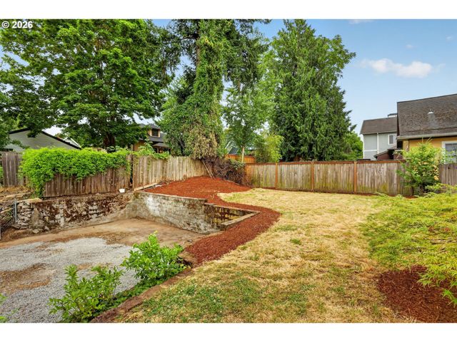 4836 N ALBINA Ave, Portland, OR 97217