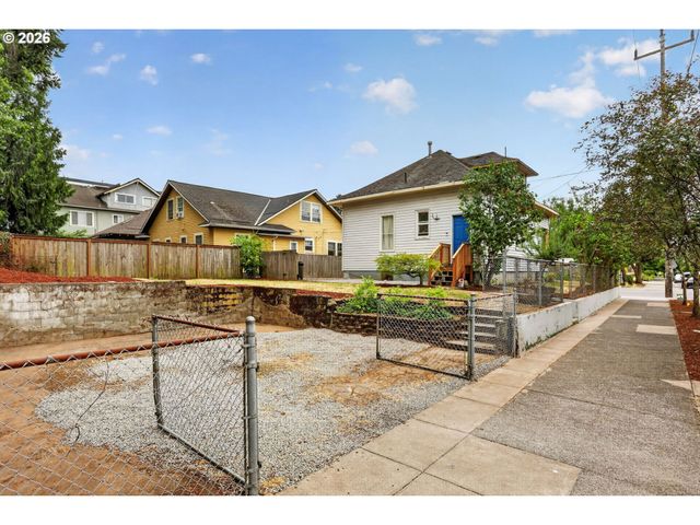 4836 N ALBINA Ave, Portland, OR 97217