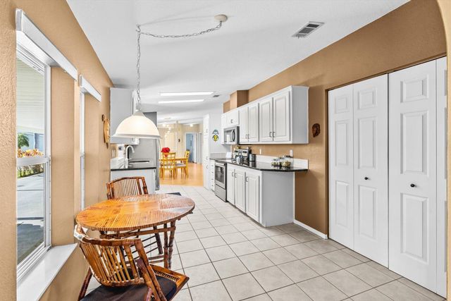 8162 13th Hole Drive, Port St Lucie, FL 34952